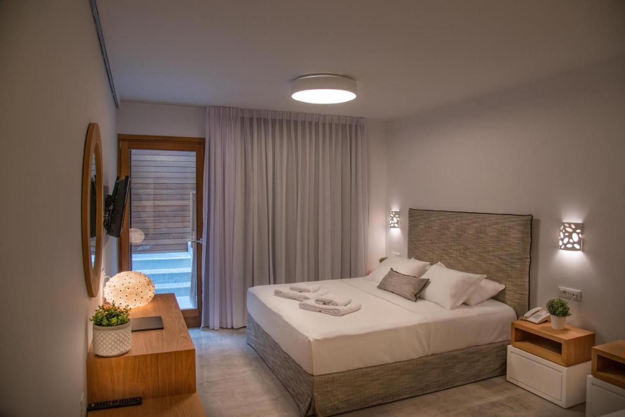 Natura Luxury Boutique Hotel Skopelos Loutraki  Ngoại thất bức ảnh