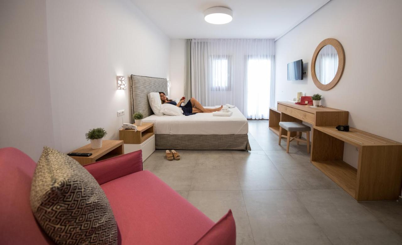 Natura Luxury Boutique Hotel Skopelos Loutraki  Ngoại thất bức ảnh
